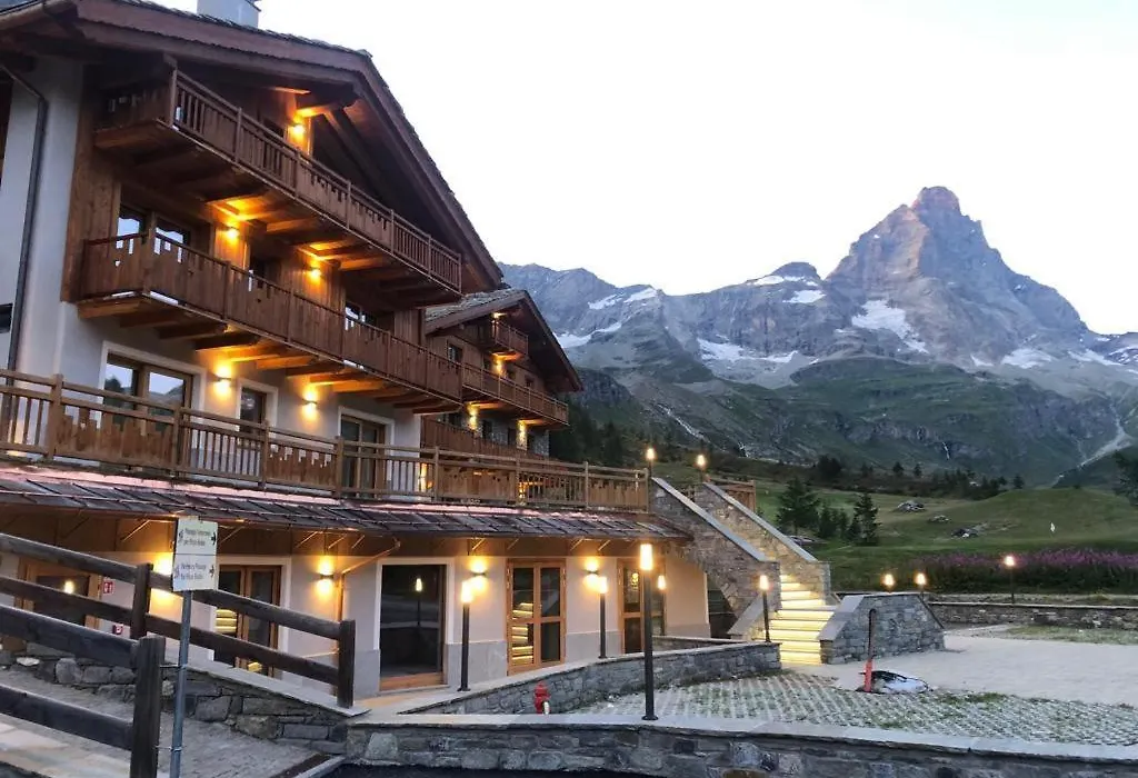 3 Chalets Aparthotel-1